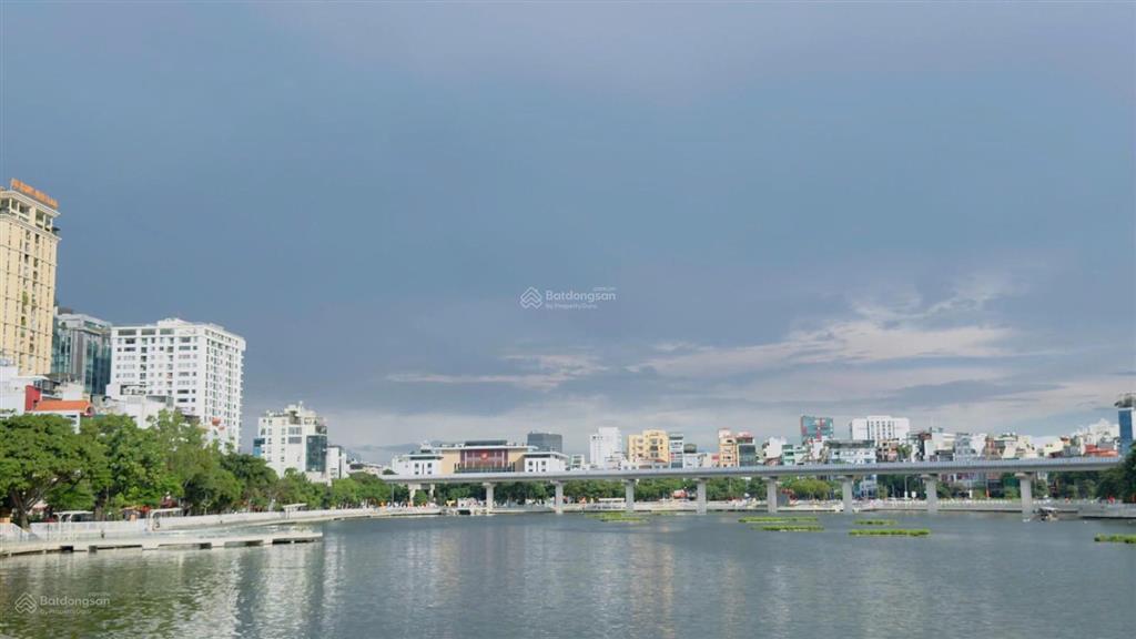 Mp mai anh tuấn view hồ hoàng cầu, 2 thoáng, mặt sau ô tô tránh vỉa hè. 310m2 4t mt 10m giá 169 tỷ