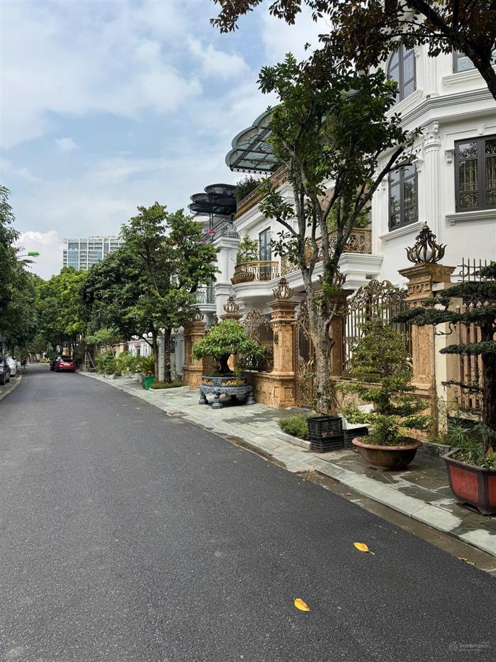 Bt kđt nam trung yên, 190m2 5t mt 10,5m giá 75 tỷ, ô tô tránh vỉa hè rộng, dt 140tr/tháng. hiếm