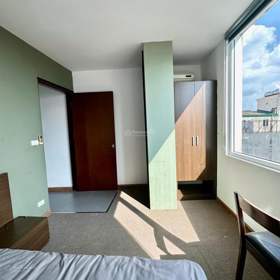 Bán nhà mp trần quang diệu view hồ hoàng cầu, 50m2 9t thang máy mt 4,5m giá 39,9tỷ. qh ổn định