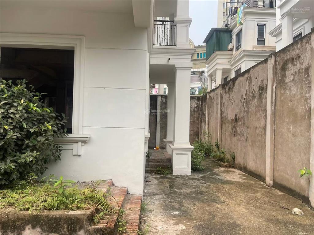 Bt roman plaza tố hữu  gần làng việt kiều châu âu
200m2/ 4 tầng/ mặt tiền 11m/ 43 tỷ, giá đầu tư
