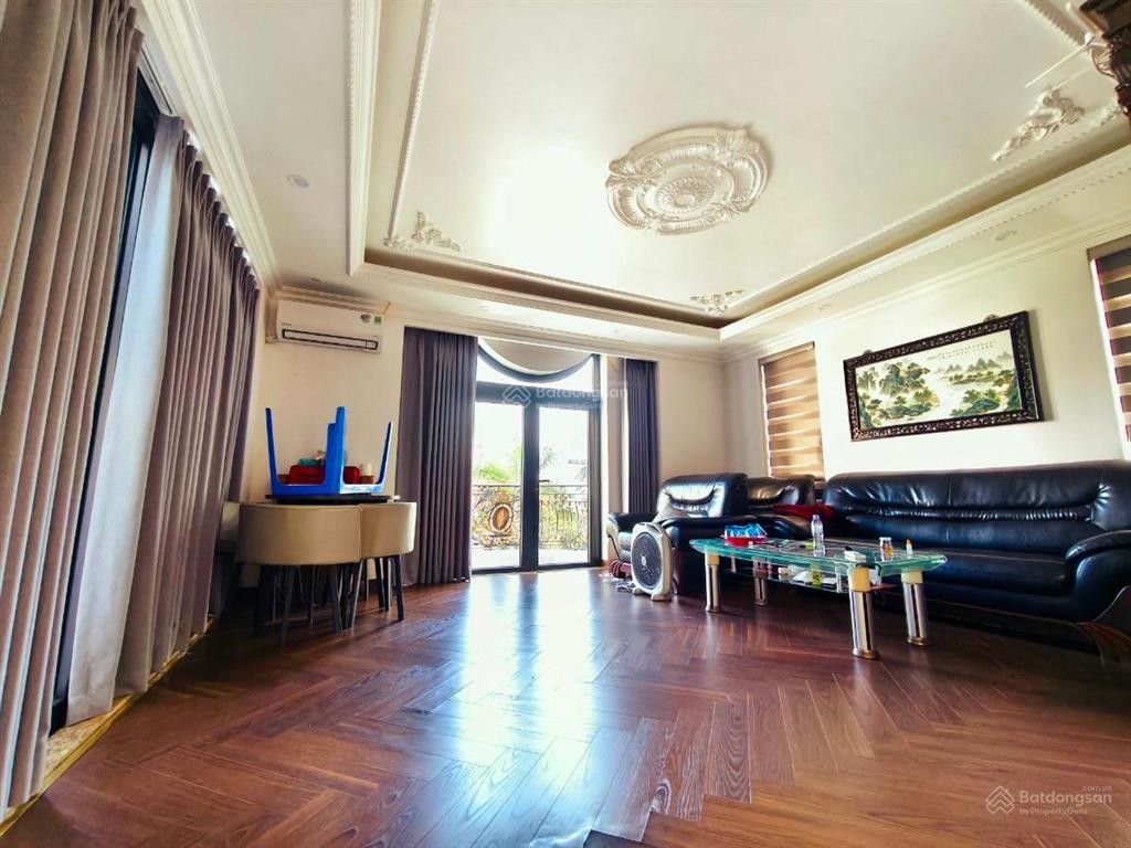 Bán biệt thự dịch vọng ở ngay, 310m2 5t 90 tỷ, sát vđ 2.5 ngay gần cv cầu giấy, thang máy, ở sướng