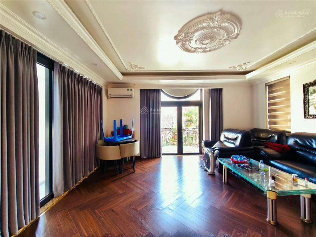 Bán biệt thự dịch vọng ở ngay, 310m2 5t 90 tỷ, sát vđ 2.5 ngay gần cv cầu giấy, thang máy, ở sướng