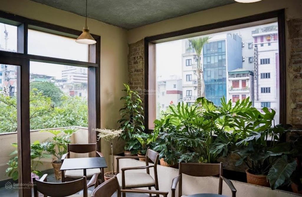 Bán bt mặt phố nguyễn văn lộc  hà đông, 200m2 4t giá 90tỷ. lô góc 2 mặt phố, dt 200tr/th, không qh