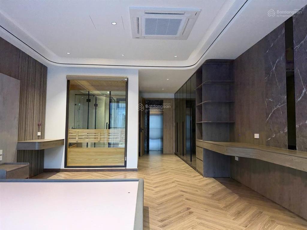 Bán nhà phố trạm, 62m2 7t mt 4.6m giá 26.5 tỷ. kinh doanh, vỉa hè 5m, sát aeon. qh ổn định, ở ngay