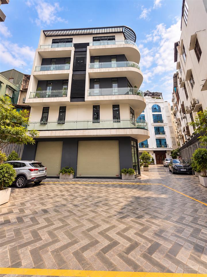 Bán nhà nguyên hồng  đống đa, lk lô góc 80m2 5t mt17m giá 42,8 tỷ. bảo vệ 24/7, hiếm, qh ổn định
