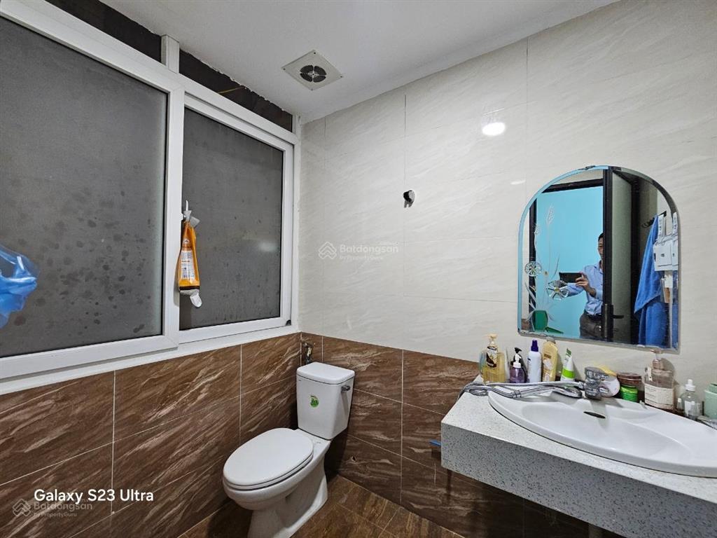 Bán nhà mp trung yên  cầu giấy. 150m2 5t mt 6.5m giá 63 tỷ. vỉa hè, qh ổn định , cạnh công viên
