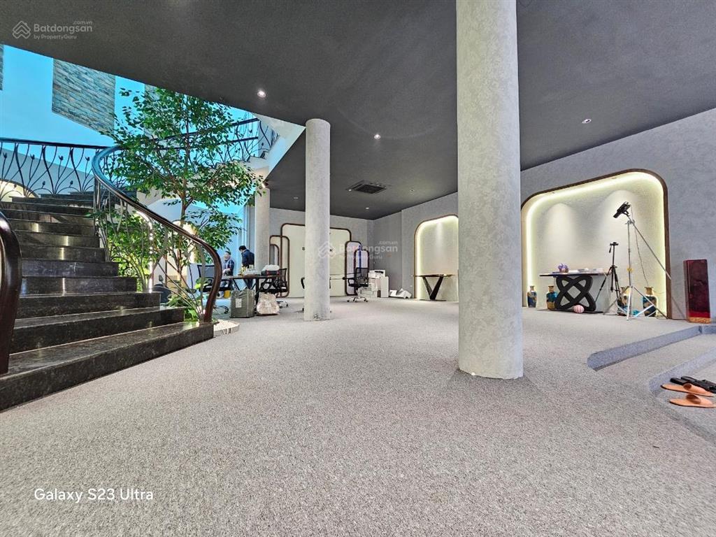 Bán nhà mp trung yên  cầu giấy. 150m2 5t mt 6.5m giá 63 tỷ. vỉa hè, qh ổn định , cạnh công viên