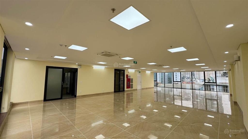 Building mp nguyễn thị định  hoàng ngân, 215m2 10t mt 12m giá 195tỷ, bên t3 thuê 400tr/th,2 thoáng