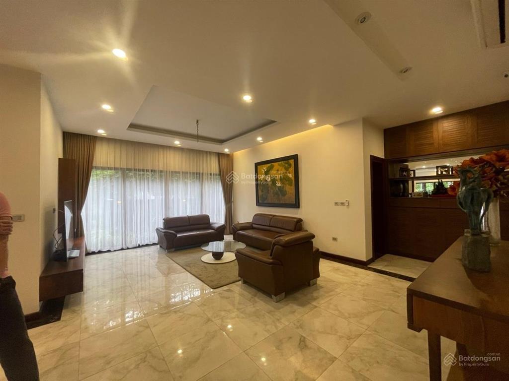 Bán nhà lô góc phố nguyên hồng, đống đa, 80m2 5t mt 7m giá 52,5 tỷ. 2 mặt ô tô tránh, căn hiếm có