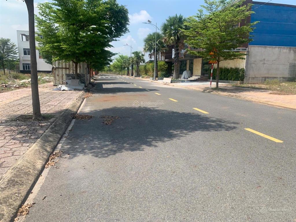 Bán nhanh lô đất sổ sẵn, tại thới hòa bến cát bình dương. gần trường đại học việt đức.