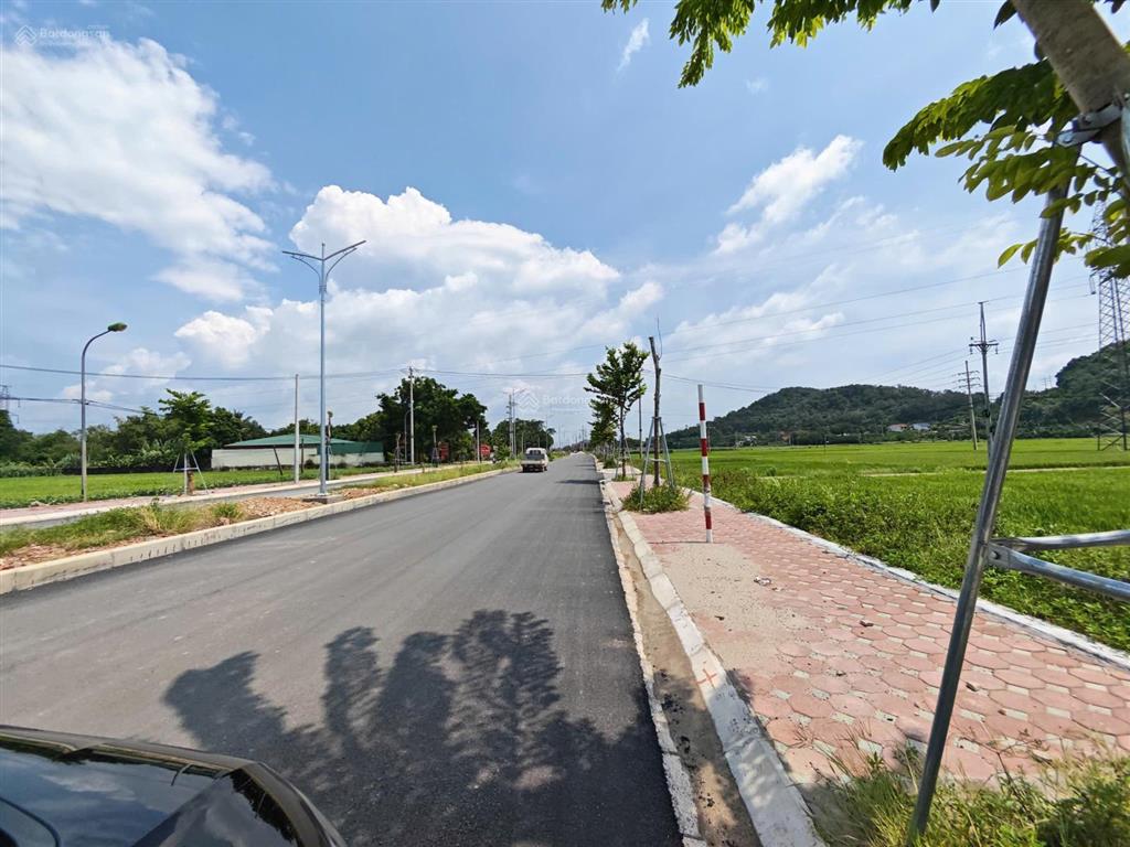 Bán đất tại tùng thiện, 39 tỷ, 6000m2, pháp lý đầy đủ, mặt tiền 60m