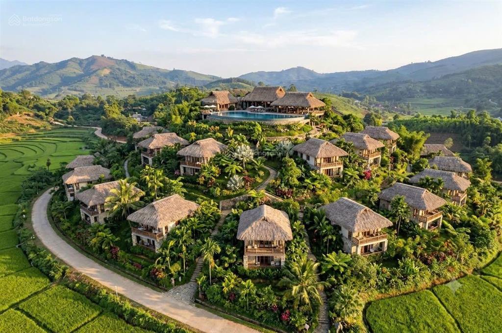 Bđs dt gần 7500m2, sẵn 800m2 thổ cư, có địa thế giống mai châu ecolodge hòa bình