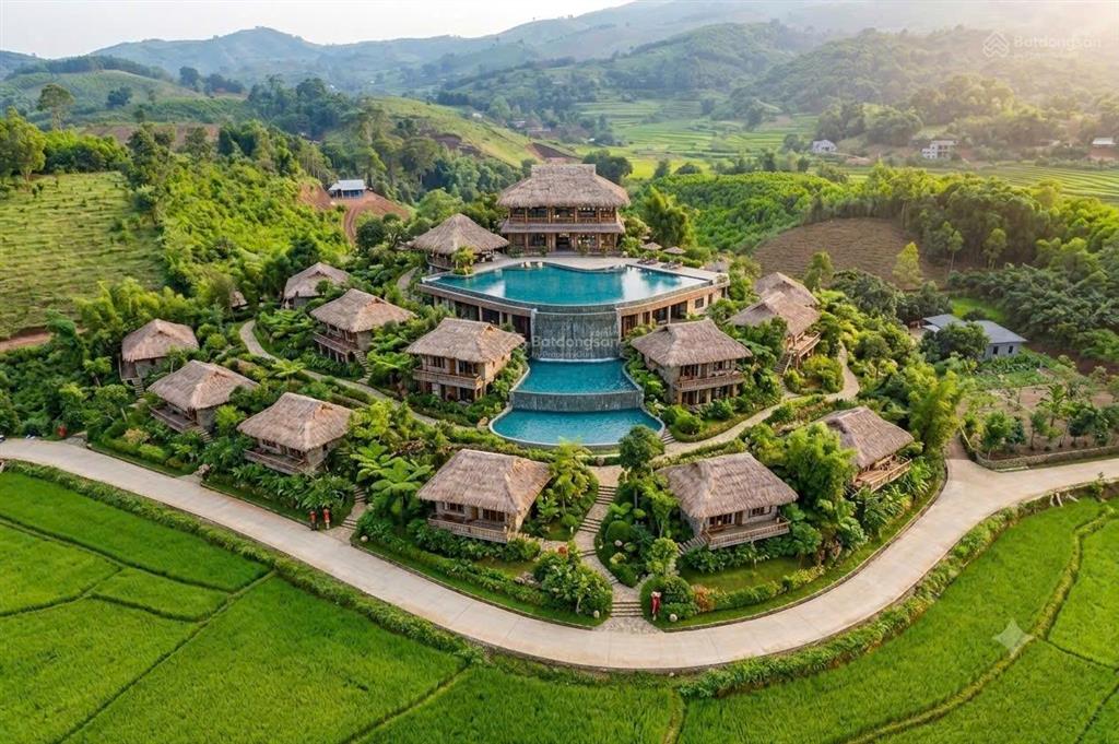 Bđs dt gần 7500m2, sẵn 800m2 thổ cư, có địa thế giống mai châu ecolodge hòa bình