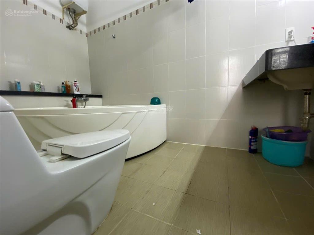 Chủ vừa hạ chào thêm 2 tỷ, nhà phù hợp khách mua, nằm tại trung tâm quận 10 nhưng rất yên tĩnh