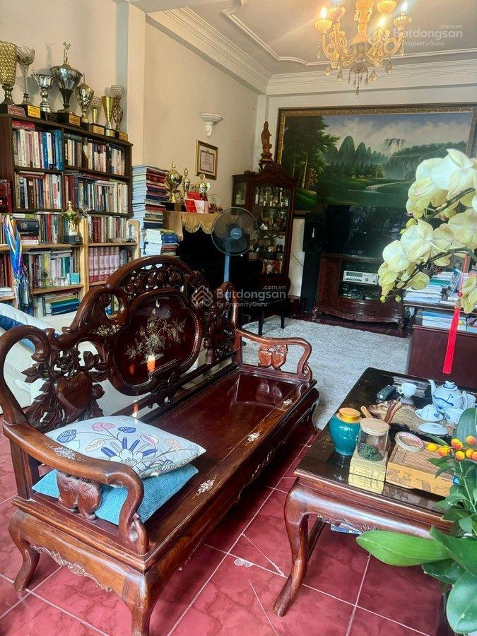 Bán nhà riêng hẻm 2 ô tô tránh nhau, hẻm thông, ô tô nằm nhà. trung tâm quận 3