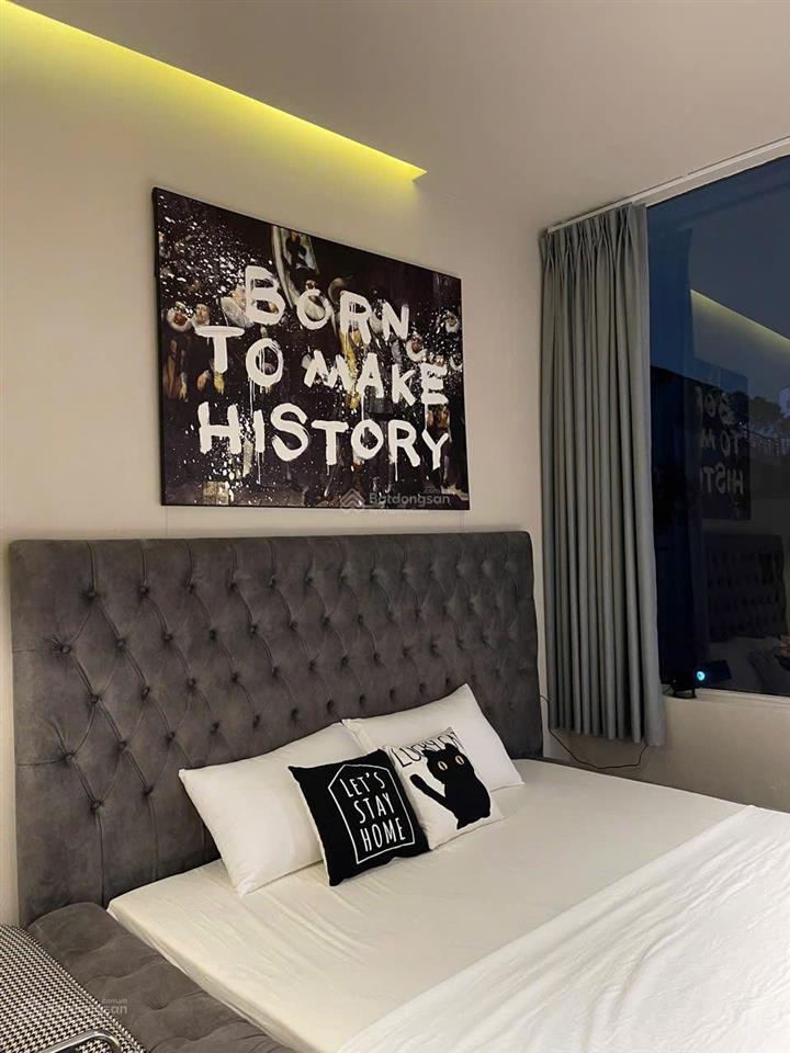 Cho thuê căn hộ full nội thất đầy đủ, rộng thoáng gần đại học kinh tế quận 10