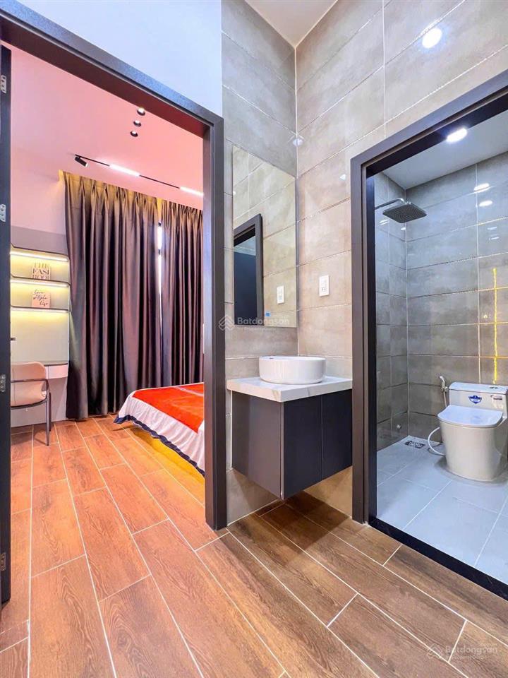 Hạ giá 200 triệu bán gấp nhà hẻm 160 tầm vu