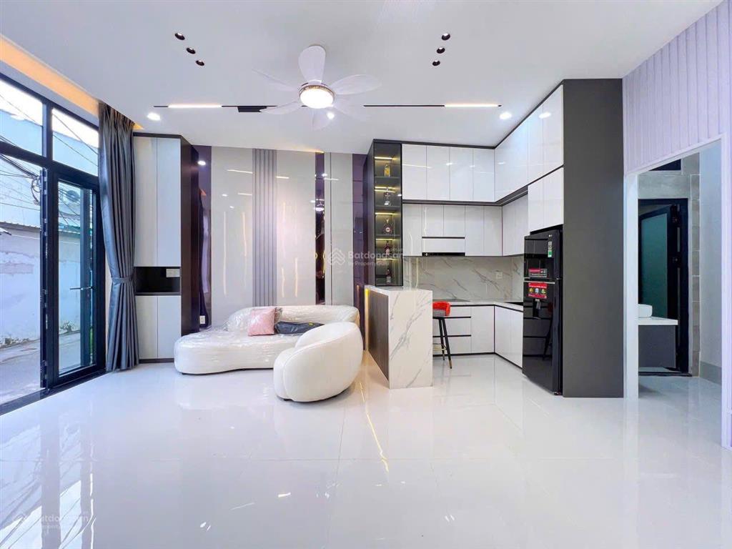 Hạ giá 200 triệu bán gấp nhà hẻm 160 tầm vu
