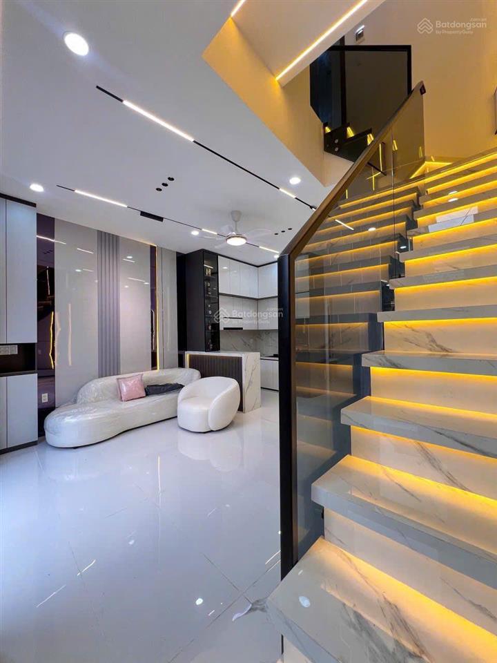 Hạ giá 200 triệu bán gấp nhà hẻm 160 tầm vu