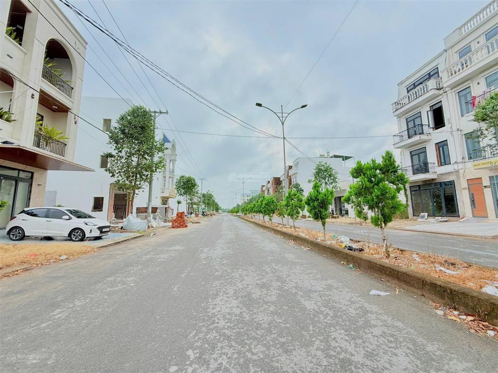 Nắm chủ bán lô đất mặt tiền đường d1 khu hồng loan