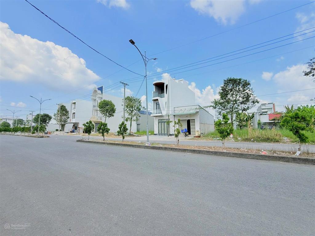 Nắm chủ bán lô đất mặt tiền đường d1 khu hồng loan