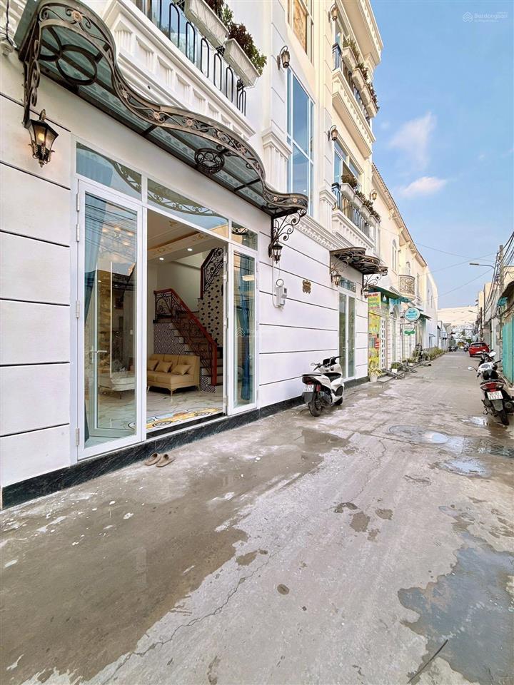 Bán nhà 3 tầng full nội thất hẻm 34 nguyễn văn cừ