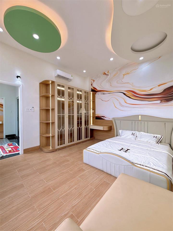 Bán nhà 3 tầng full nội thất hẻm 34 nguyễn văn cừ