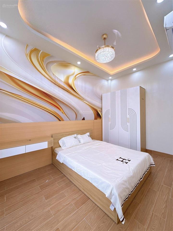 Bán nhà 3 tầng full nội thất hẻm 34 nguyễn văn cừ