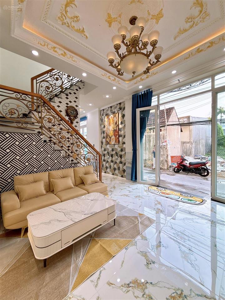 Bán nhà 3 tầng full nội thất hẻm 34 nguyễn văn cừ