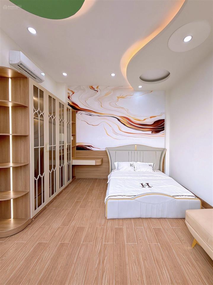 Bán nhà 3 tầng full nội thất hẻm 34 nguyễn văn cừ