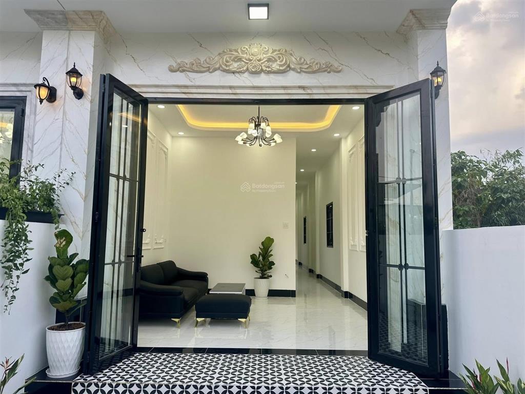 Nắm chủ bán nhà đẹp gần đại học tây đô