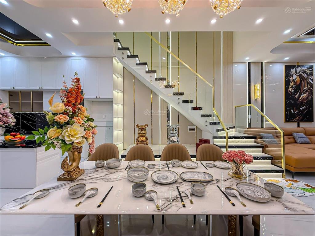 Nắm chủ bán nhà 3 tầng đường d1 khu hồng loan 6a