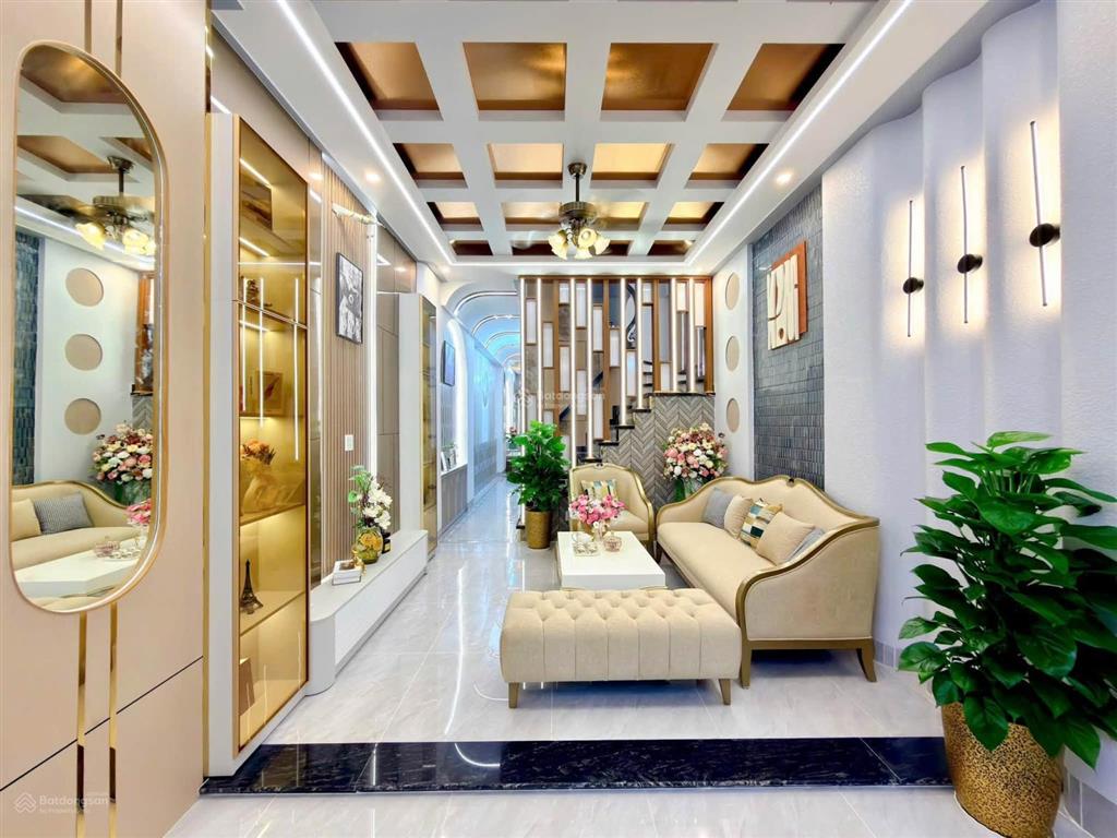 Nắm chủ bán nhà 3 tầng mặt tiền đường chu văn an