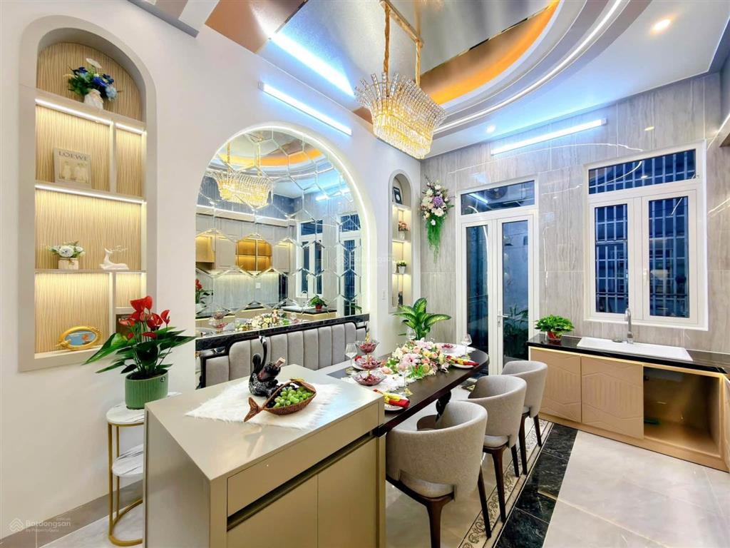 Nắm chủ bán nhà 3 tầng mặt tiền đường chu văn an