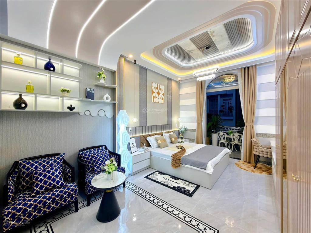 Nắm chủ bán nhà 3 tầng mặt tiền đường chu văn an