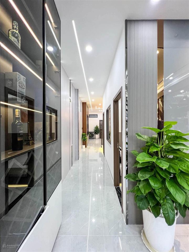 Nắm chủ bán nhà 2 tầng full nội thất mặt tiền đường d4 khu hồng loan