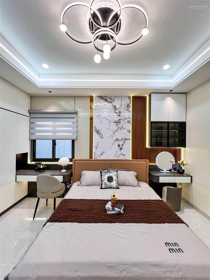 Nắm chủ bán nhà 2 tầng full nội thất mặt tiền đường d4 khu hồng loan