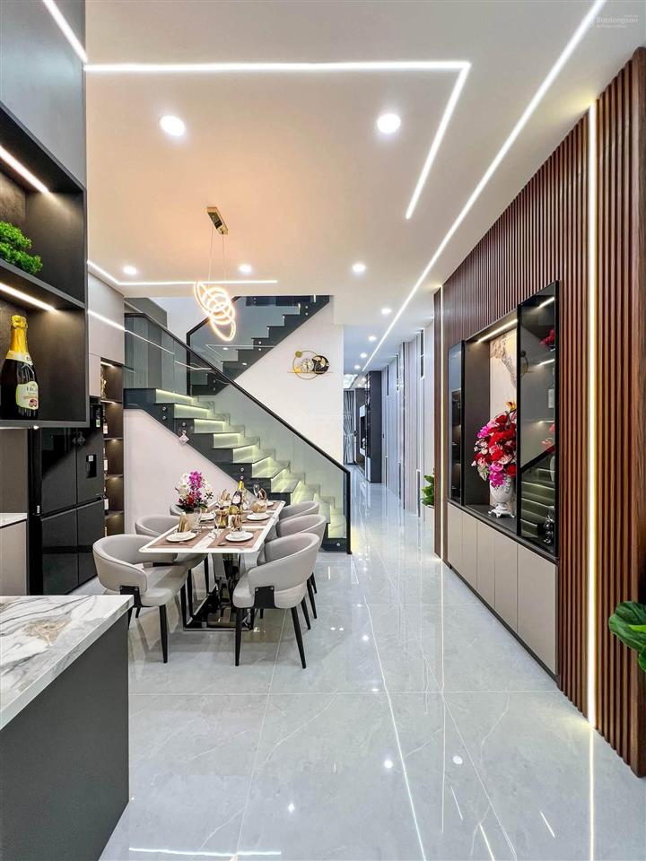 Nắm chủ bán nhà 2 tầng full nội thất mặt tiền đường d4 khu hồng loan