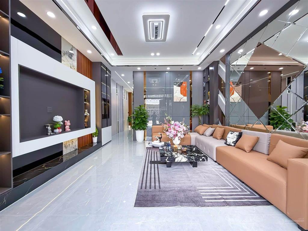 Nắm chủ bán nhà 2 tầng full nội thất mặt tiền đường d4 khu hồng loan
