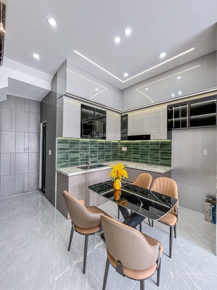 Nắm chủ bán nhà 3 tầng mặt tiền khu dầu khí