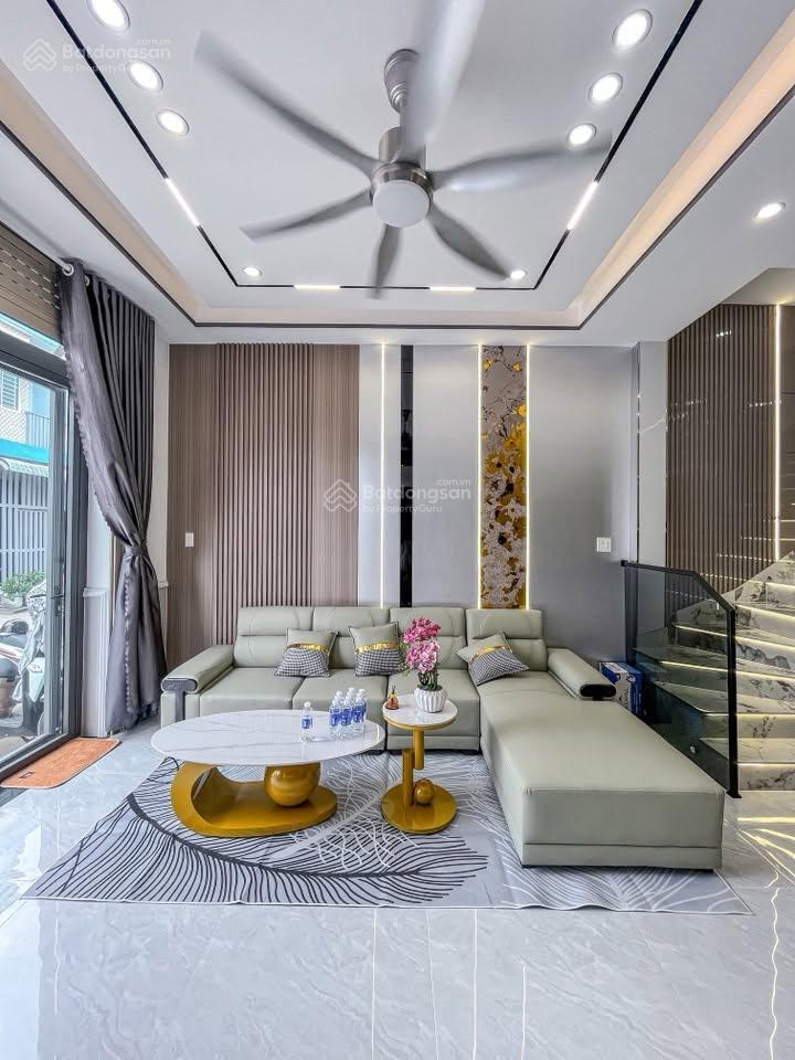 Nắm chủ bán nhà 3 tầng mặt tiền khu dầu khí