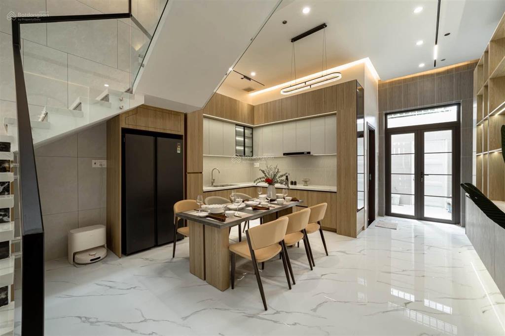 Nắm chủ bán nhà 3 tầng full nội thất đường d7 khu hồng loan 6a