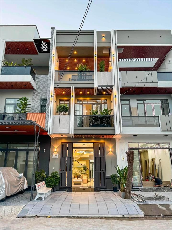 Nắm chủ bán nhà 3 tầng full nội thất đường d7 khu hồng loan 6a