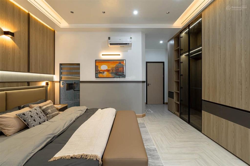 Nắm chủ bán nhà 3 tầng full nội thất đường d7 khu hồng loan 6a