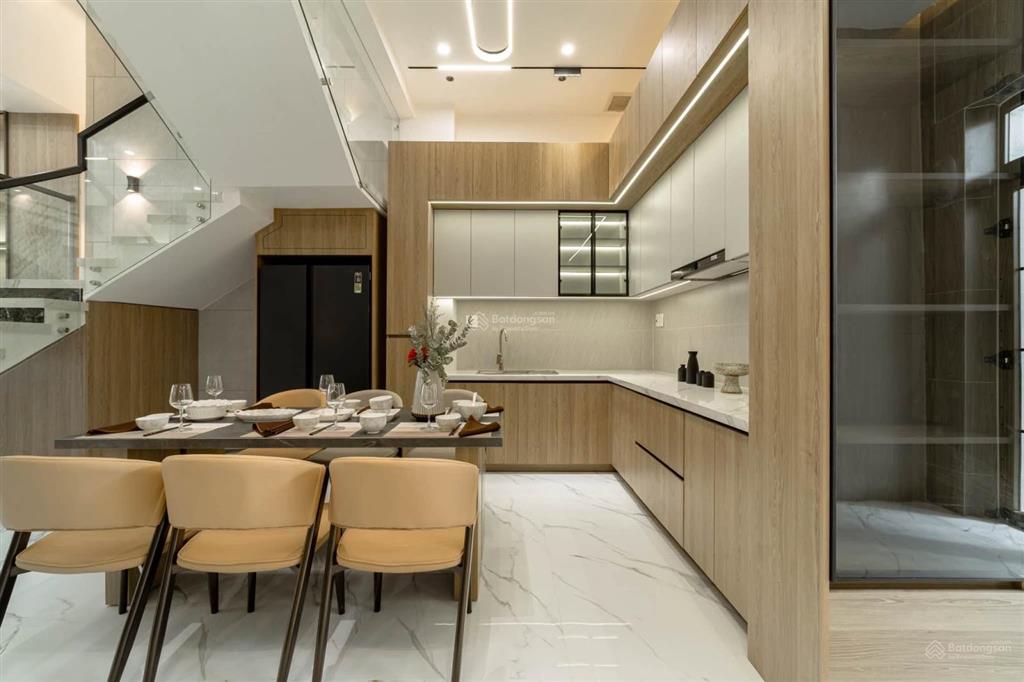 Nắm chủ bán nhà 3 tầng full nội thất đường d7 khu hồng loan 6a
