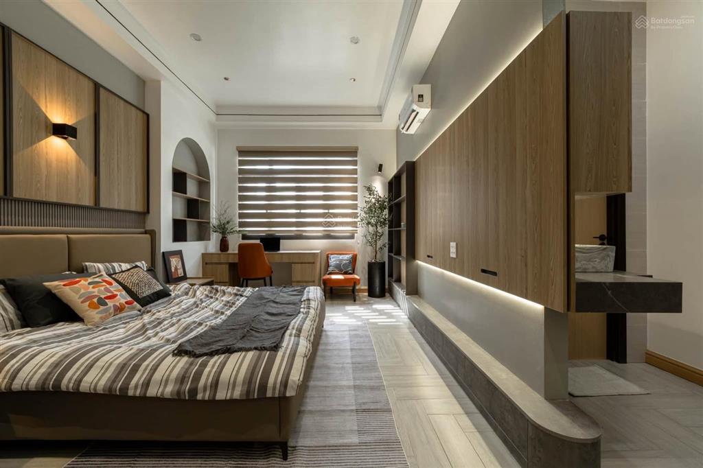 Nắm chủ bán nhà 3 tầng full nội thất đường d7 khu hồng loan 6a