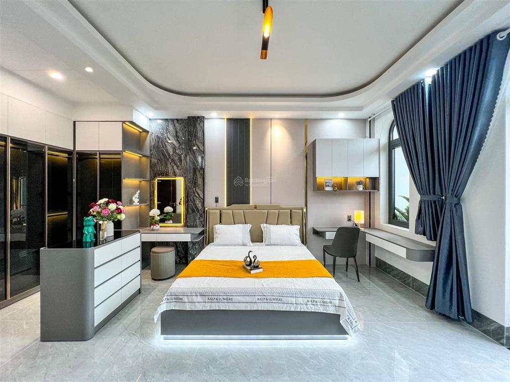 Bán nhà 3 tầng mặt tiền đường d15 khu hồng loan 6a
