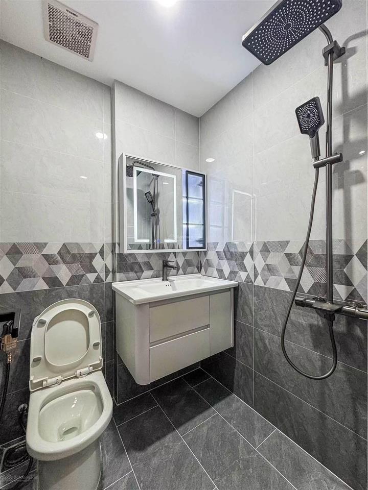 Bán nhà 2 tầng full nội thất hẻm 67 đường phan đăng lưu
