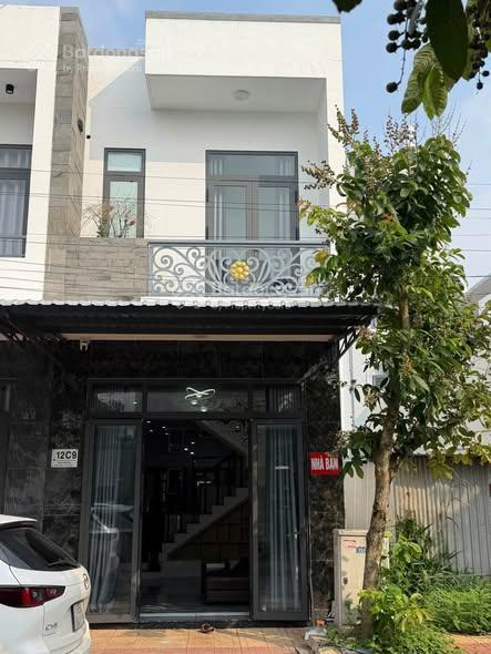Bán nhà 2 tầng full nội thất đường c9 khu phú an