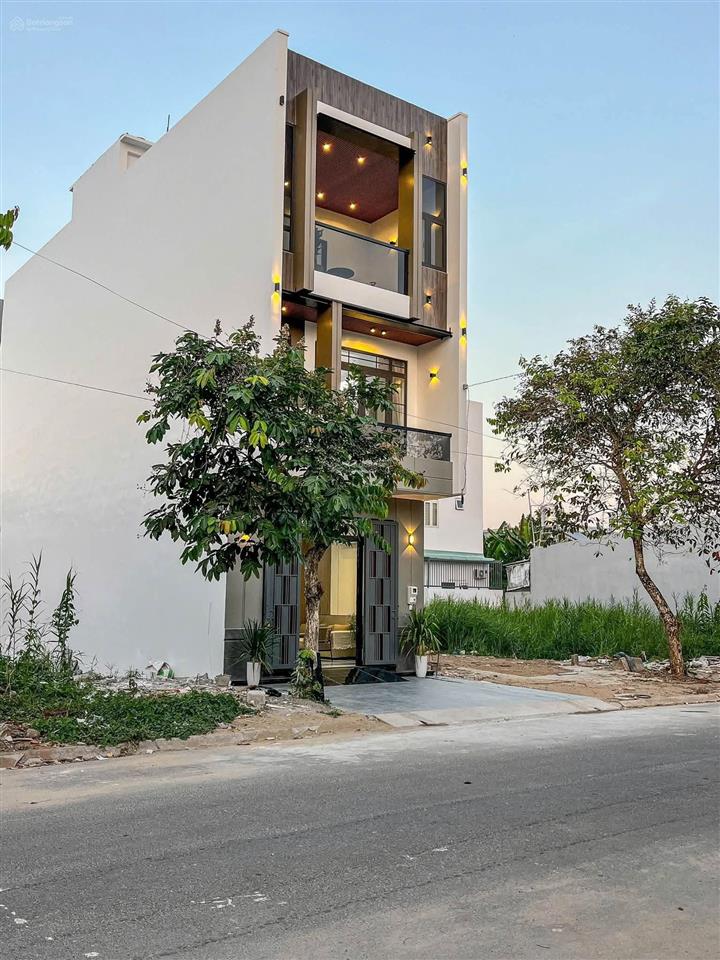 Bán nhà 3 tầng mặt tiền đường d14 khu hồng loan 6a